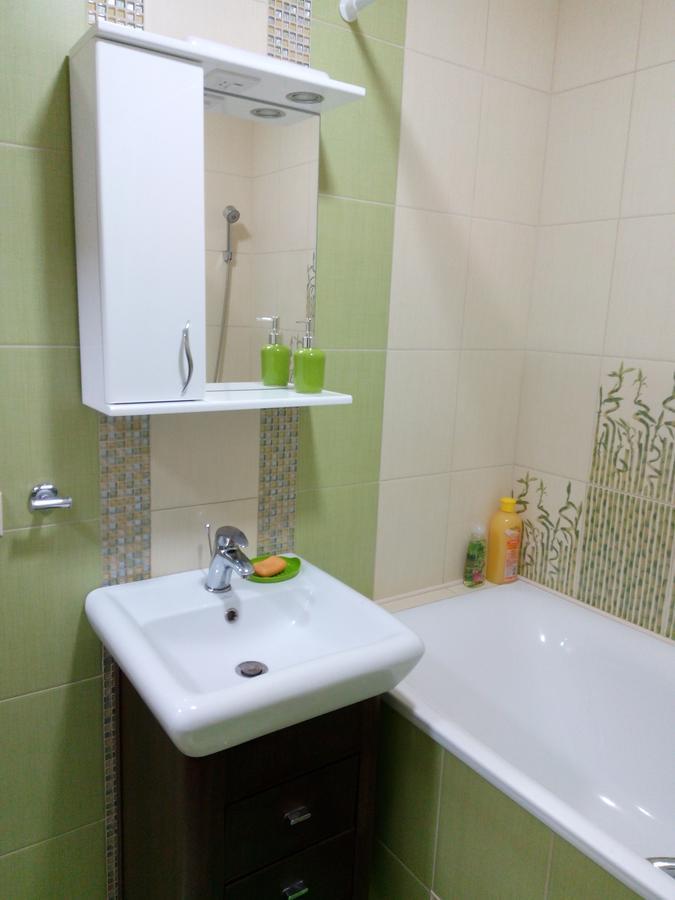 Two-Bedroom Apartment In The Center Khmelʼnytsʼkyy Zewnętrze zdjęcie